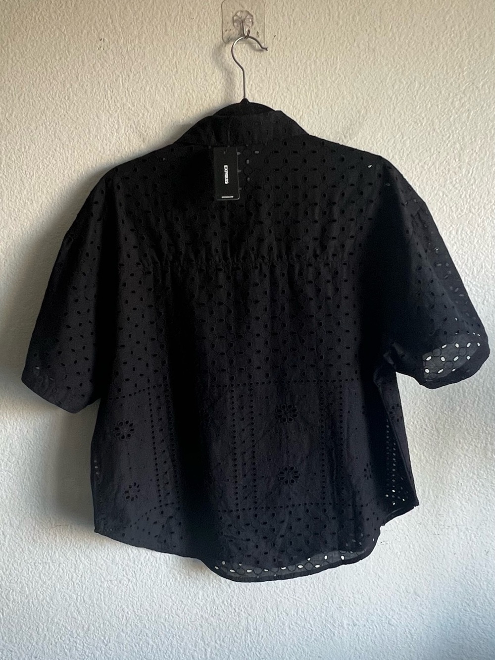 Express Eyelet Button-Down Shirt Short
Sleeve Boxy Shirt Black S NWT - Picture 2 of 9
